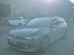 Volkswagen Golf 300TSI Pro - ფოტო 1
