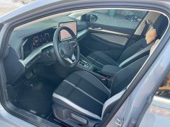 Volkswagen Golf 300TSI Pro - ფოტო 9