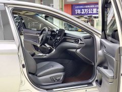 Toyota Camry 2.5G Luxury - ფოტო 9