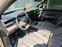 NIO ES8 Six-Seat Executive Signature Edition - ფოტო 3