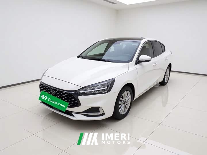 Ford Focus 2021 Sedan EcoBoost 180 Automatic Trend - ავტომობილი ჩინეთიდან