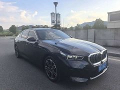 BMW 5 Series 530Li Premier M Sport Package - ფოტო 3