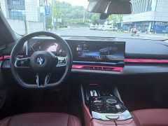 BMW 5 Series 530Li Premier M Sport Package - ფოტო 5