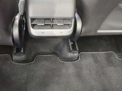 Tesla Model Y Rear-Wheel Drive - ფოტო 10