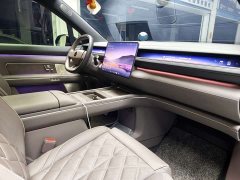 NIO ES8 Six-Seat Executive Signature Edition - ფოტო 12