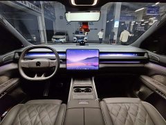 NIO ES8 Six-Seat Executive Signature Edition - ფოტო 4