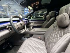 NIO ES8 Six-Seat Executive Signature Edition - ფოტო 5