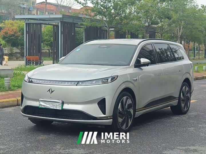 Dongfeng eπ008 210Max Extended Range 6-Seater