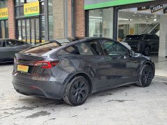 Tesla Model Y Rear-Wheel Drive - ფოტო 7