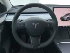 Tesla Model Y Rear-Wheel Drive - ფოტო 15