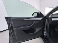 Tesla Model Y Rear-Wheel Drive - ფოტო 7
