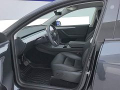 Tesla Model Y Rear-Wheel Drive - ფოტო 9