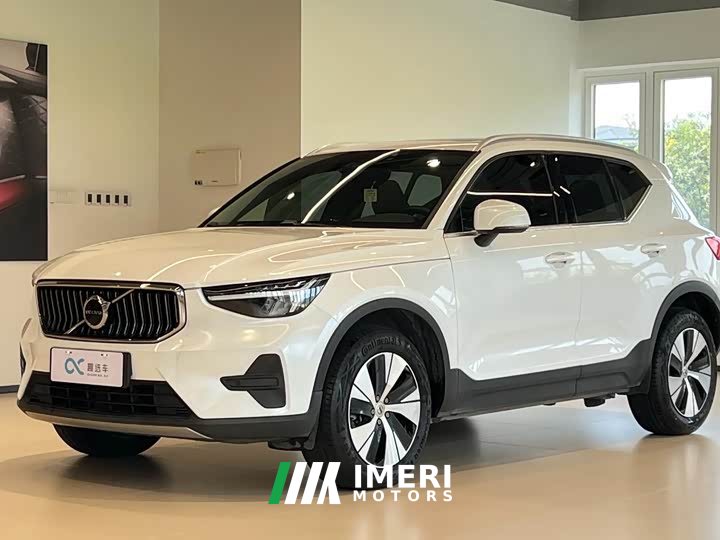 Volvo XC40 B3 Smart Remote Luxury Edition - ავტომობილი ჩინეთიდან