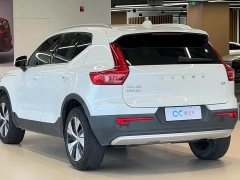 Volvo XC40 B3 Smart Remote Luxury Edition - ფოტო 5