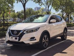 Nissan Qashqai 2.0L CVT Luxury - ფოტო 1