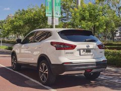 Nissan Qashqai 2.0L CVT Luxury - ფოტო 4