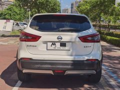 Nissan Qashqai 2.0L CVT Luxury - ფოტო 5