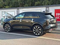 Cadillac XT5 2025 2.0T Platinum - ფოტო 8