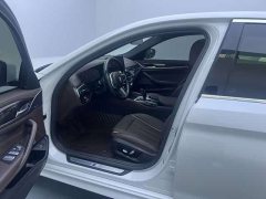 BMW 5 Series Facelift 525Li M Sport Package - ფოტო 9