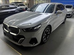 BMW 5 Series 530Li Luxury M Sport Package - ფოტო 1