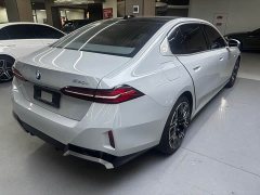 BMW 5 Series 530Li Luxury M Sport Package - ფოტო 15