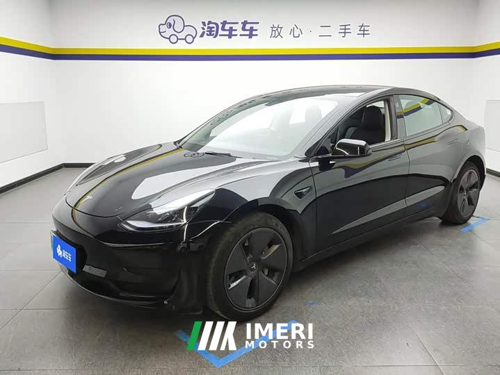 Tesla Model 3 Rear-Wheel Drive