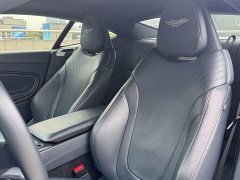 Aston Martin DB11 2019 4.0T V8 Coupe - ფოტო 11