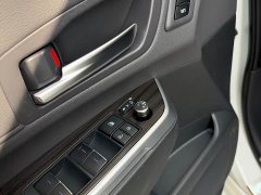 Toyota Sienna 2021 2.5L Hybrid Platinum Edition - ფოტო 5