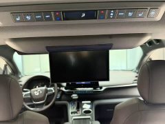 Toyota Sienna 2021 2.5L Hybrid Platinum Edition - ფოტო 8