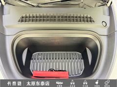 Tesla Model Y Performance All-Wheel Drive - ფოტო 18