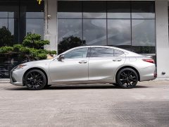 Lexus ES 300h F SPORT - ფოტო 4