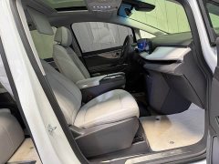 Buick GL8 Luzun Respect Edition - ფოტო 15
