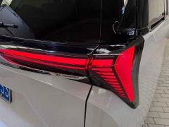 Buick GL8 Luzun Respect Edition - ფოტო 16