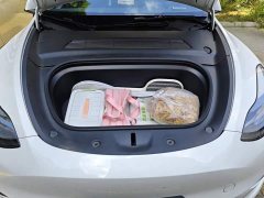 Tesla Model Y Rear-Wheel Drive - ფოტო 10
