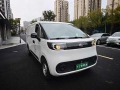 Dà Ná Dana V1 Short Wheelbase Low Roof (42kWh) - ფოტო 3