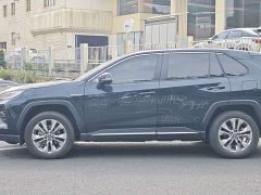 Toyota Wildlander 2.5L E-CVTAWDLuxury Edition - ფოტო 2