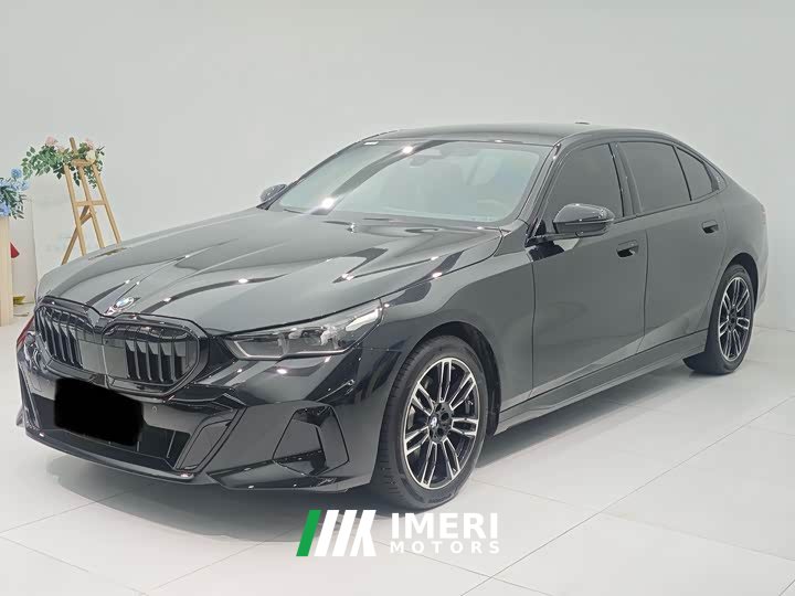 BMW 5 Series 530Li Premier M Sport Package - ავტომობილი ჩინეთიდან