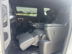 Toyota Alphard 2024 Hybrid 2.5L Premium Edition - ფოტო 17