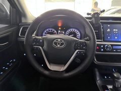 Toyota Highlander 2.0T AWD Premium 7-Seater - ფოტო 14