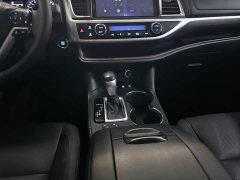Toyota Highlander 2.0T AWD Premium 7-Seater - ფოტო 16