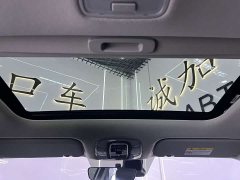 Hyundai Elantra 1.5L CVT Luxury - ფოტო 13