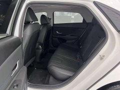 Hyundai Elantra 1.5L CVT Luxury - ფოტო 15