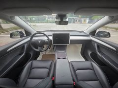 Tesla Model Y Rear-Wheel Drive - ფოტო 10