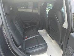 Tesla Model Y Rear-Wheel Drive - ფოტო 14