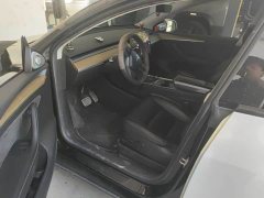 Tesla Model Y Rear-Wheel Drive - ფოტო 4