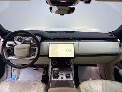Land Rover Range Rover 2023 3.0L V6 400PS Grand Jubilee Extended Wheelbase - ფოტო 10