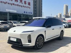 NIO ES8 Six-Seat Executive Signature Edition - ფოტო 1