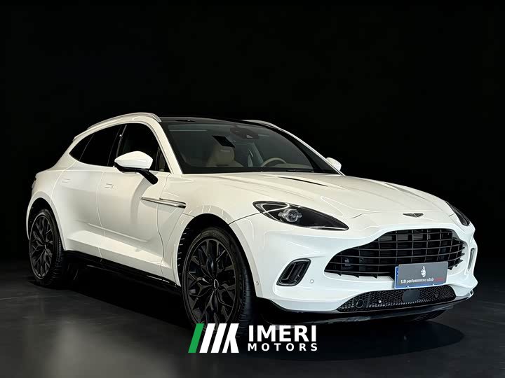 Aston Martin DBX 4.0T V8