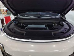 Li Auto L9 2024 Ultra - ფოტო 20