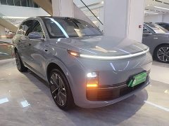 Li Auto L8 Ultra Smart Refresh Edition - ფოტო 4